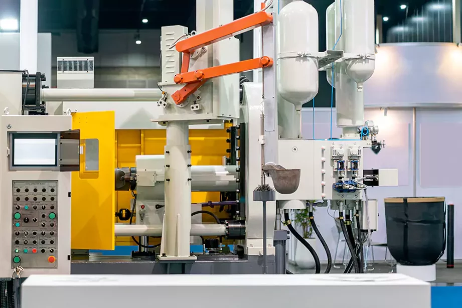 What factors affect the cost of injection molding?